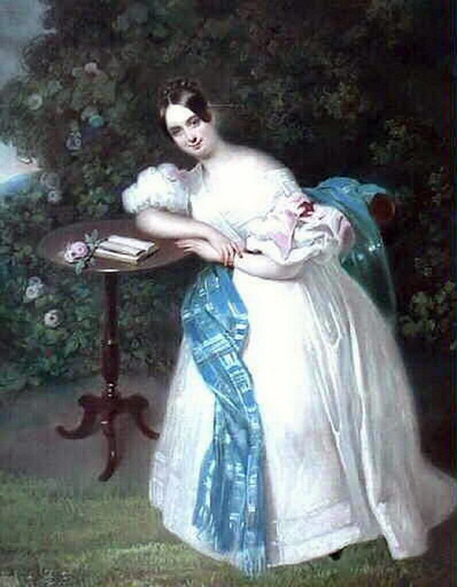 Giovane donna in giardino